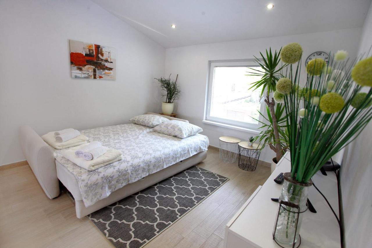 Not For Rent Appartement Portorož Buitenkant foto