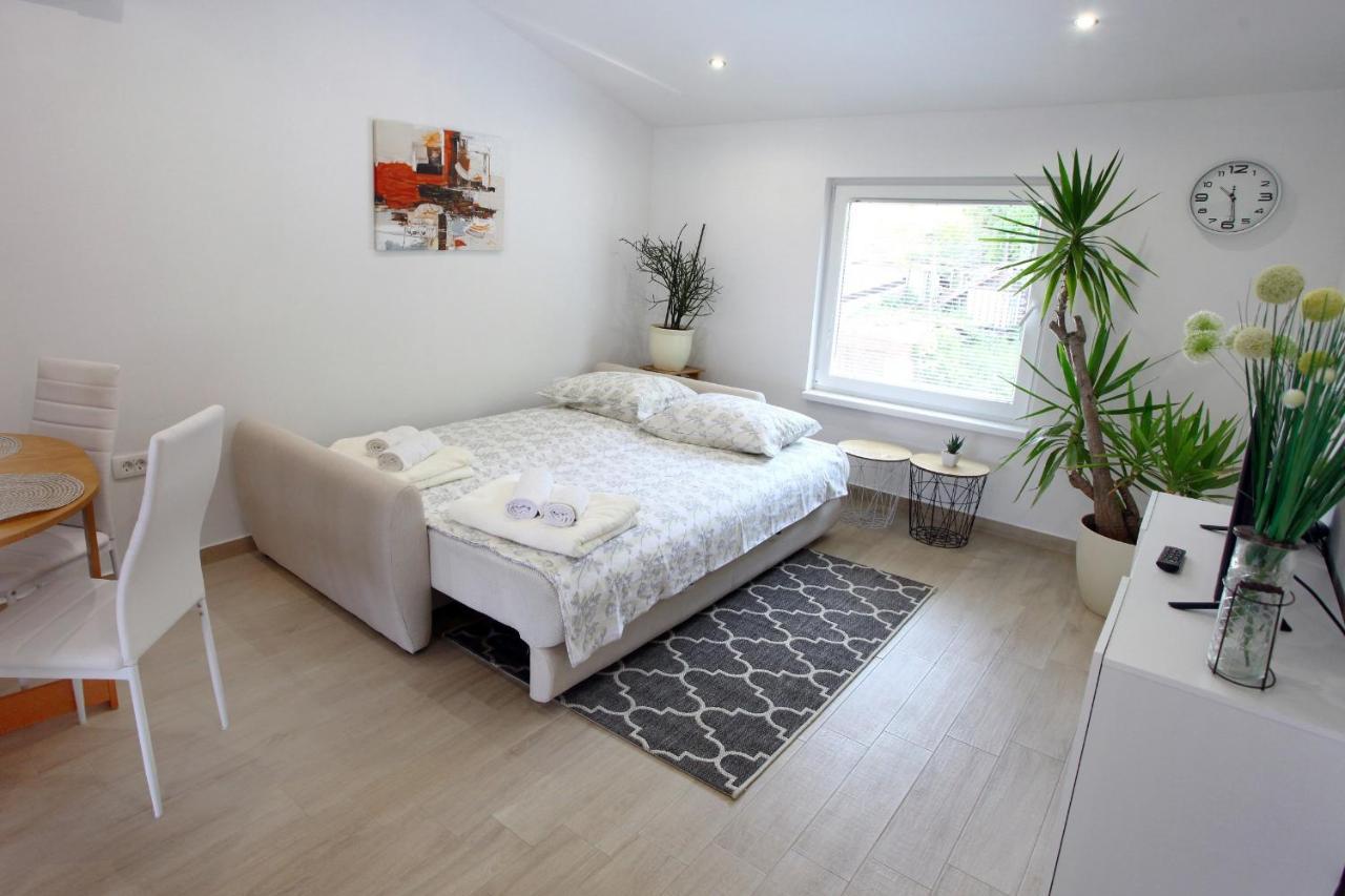 Not For Rent Appartement Portorož Buitenkant foto
